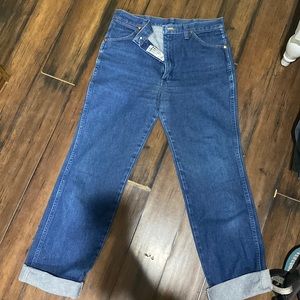 Wrangler straight leg size 32 blue jeans